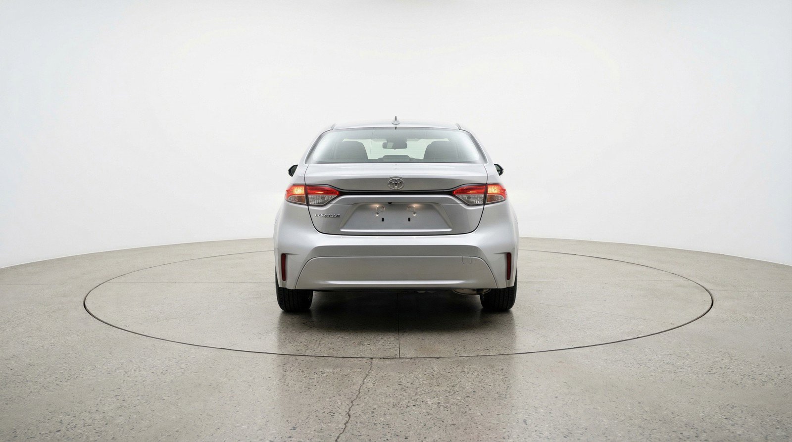 Used 2025 Toyota Corolla LE image 7