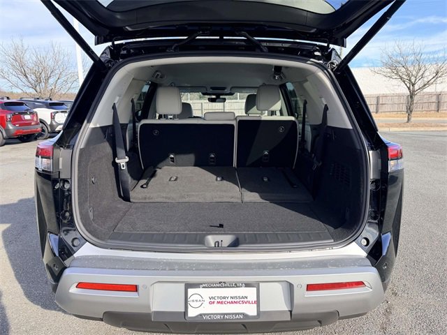 New 2025 Nissan Pathfinder SL w/ Lighting Package (N92) image 12