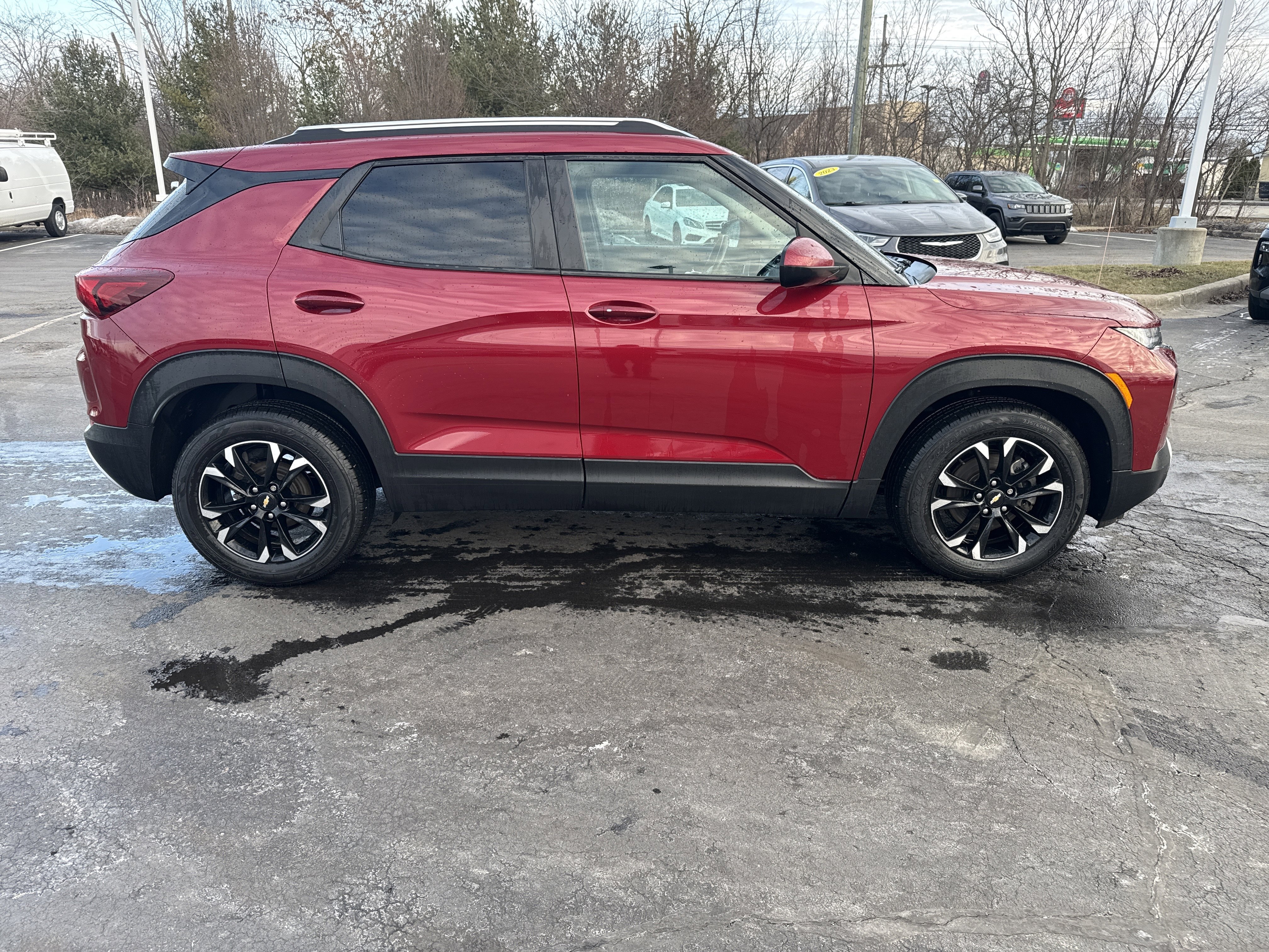 Used 2021 Chevrolet TrailBlazer LT w/ Premium Seating Package image 9