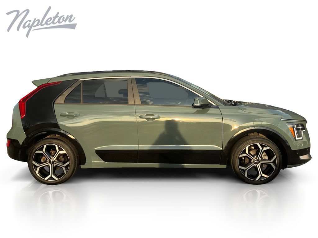 Used 2024 Kia Niro SX Touring FWD image 7