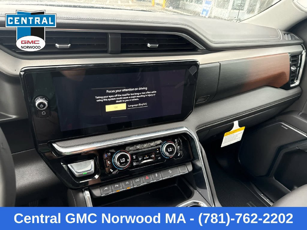 New 2026 GMC Sierra 1500 Denali w/ Technology Package AWD/4WD image 17
