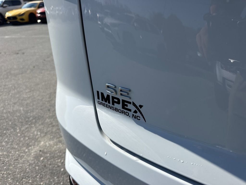 Used 2025 Volkswagen Atlas Cross Sport SE image 29