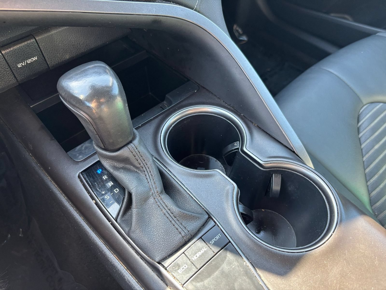 Used 2024 Toyota Camry SE FWD image 40