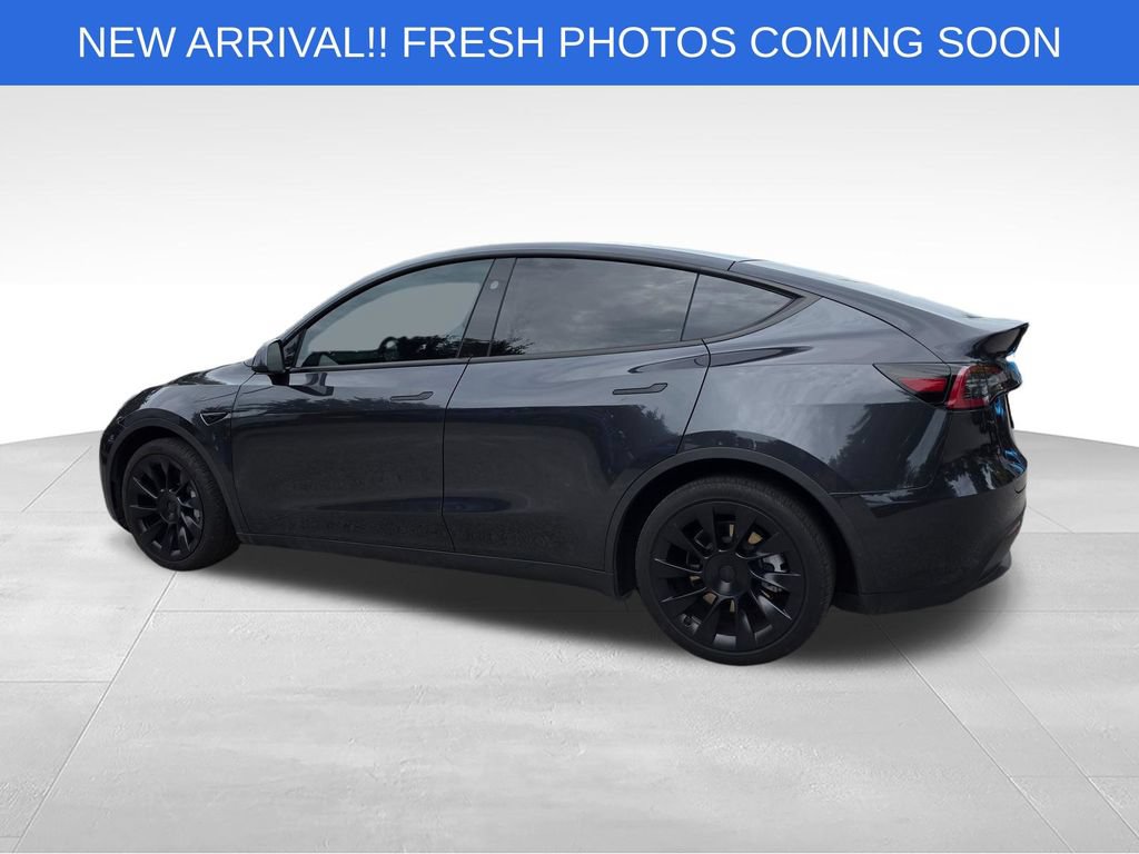 Used 2024 Tesla Model Y Long Range RWD image 4