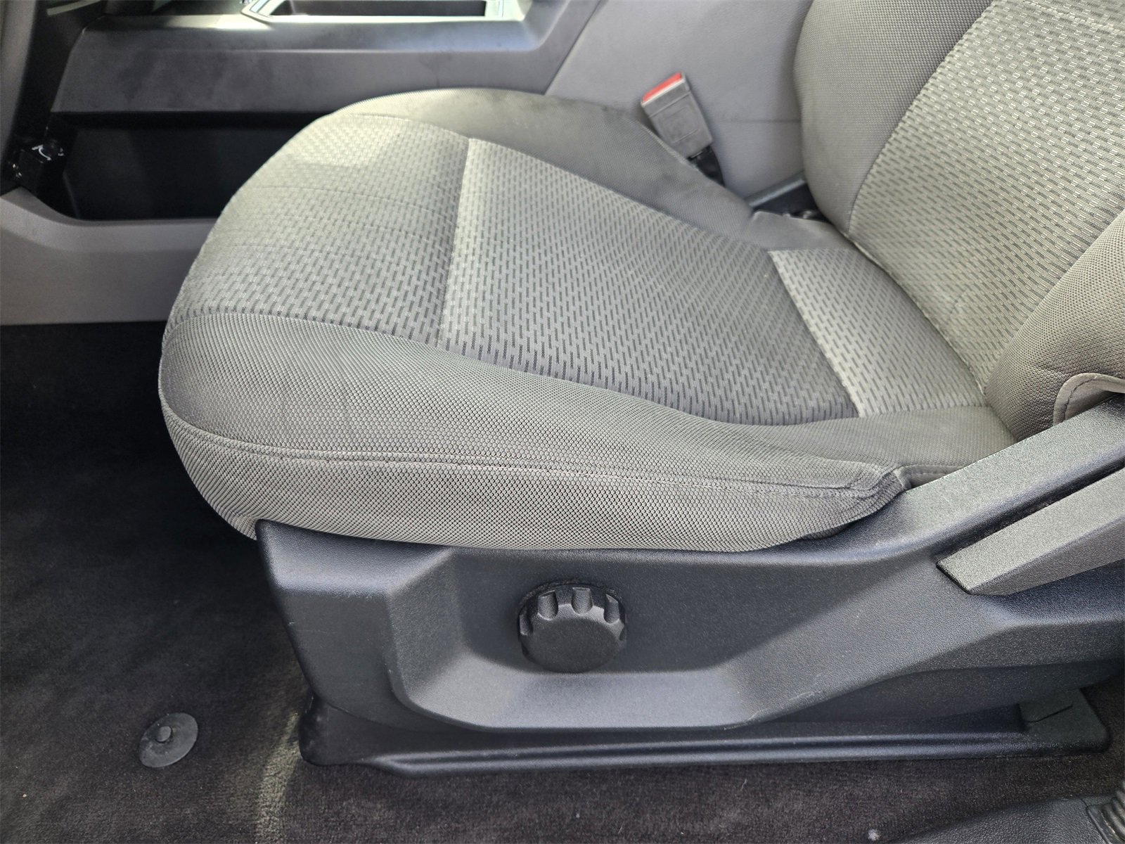 Used 2020 Ford F150 XLT image 22