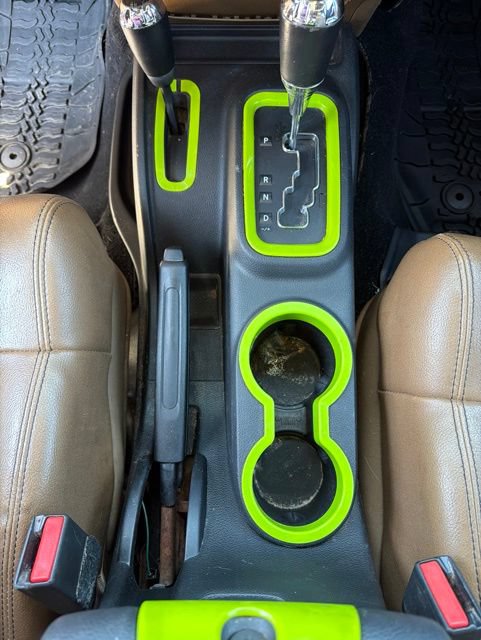 Used 2012 Jeep Wrangler Unlimited Rubicon w/ Dual Top Group AWD/4WD image 9