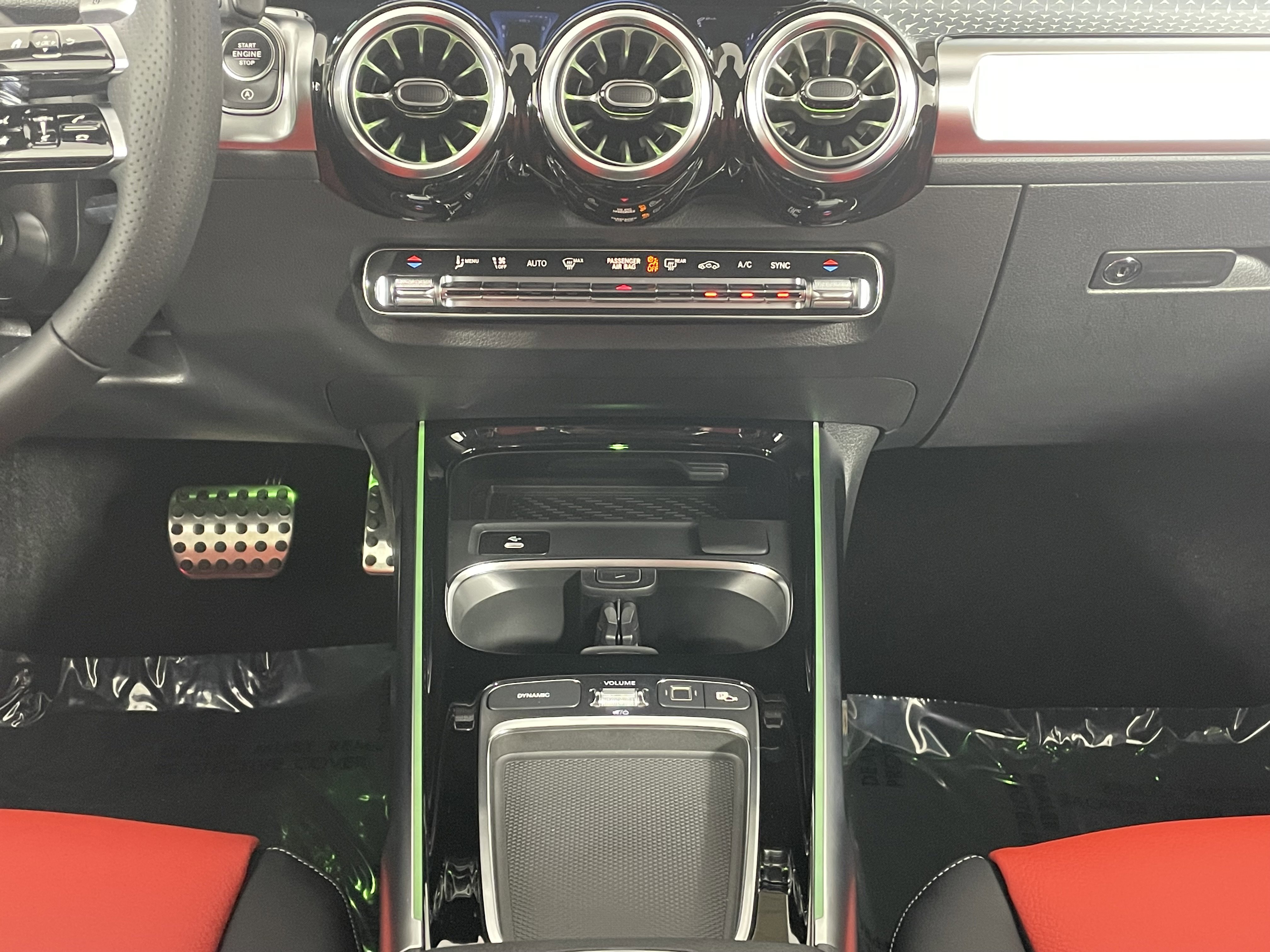 New 2026 Mercedes-Benz GLB 35 AMG 4MATIC image 18