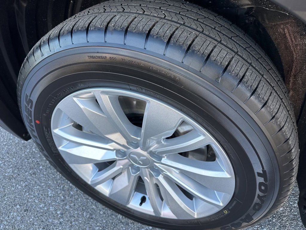 New 2025 Mitsubishi Outlander ES image 9