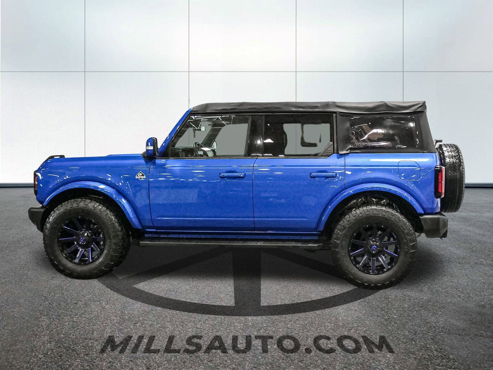 Used 2022 Ford Bronco Outer Banks image 3