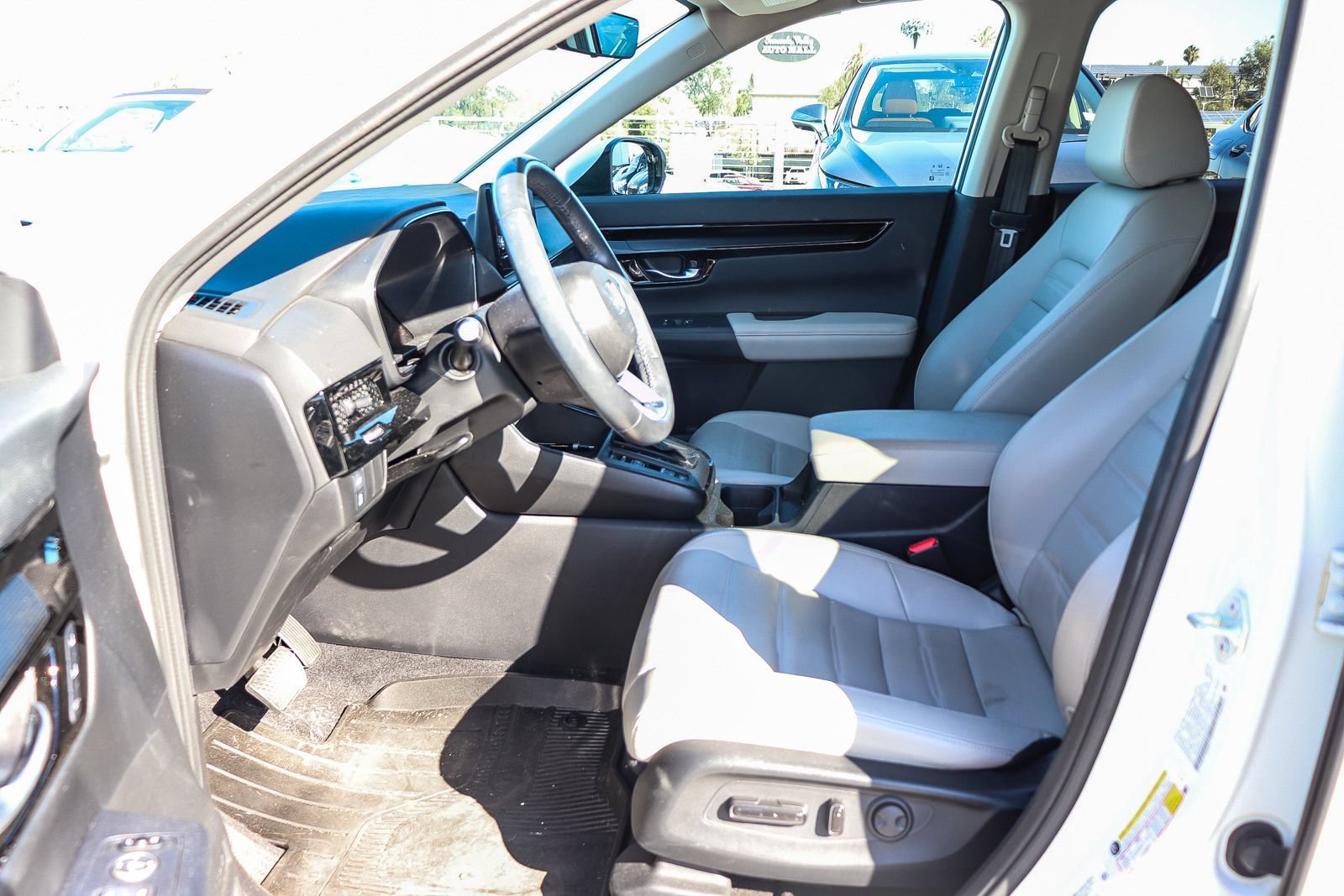 Used 2025 Honda CR-V EX-L image 15