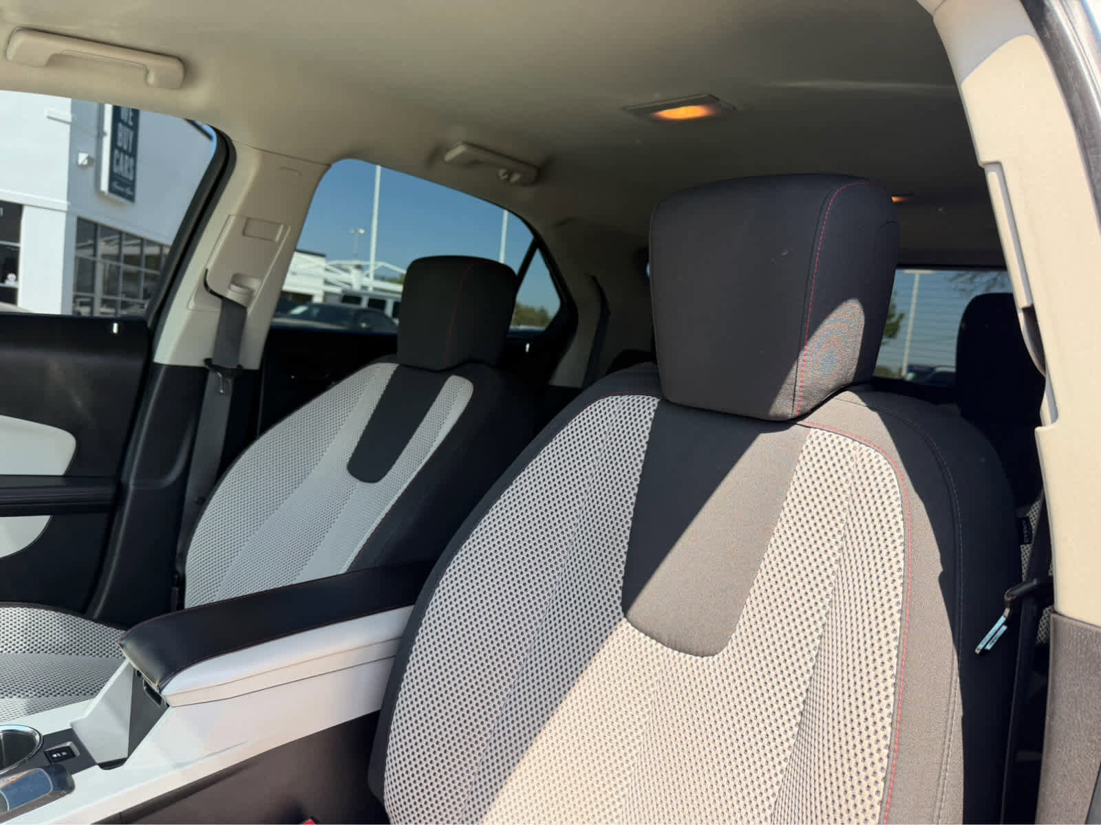 Used 2010 Chevrolet Equinox LT image 10