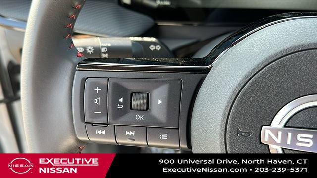 Used 2025 Nissan Kicks SR w/ Interior Electronics Package FWD image 12