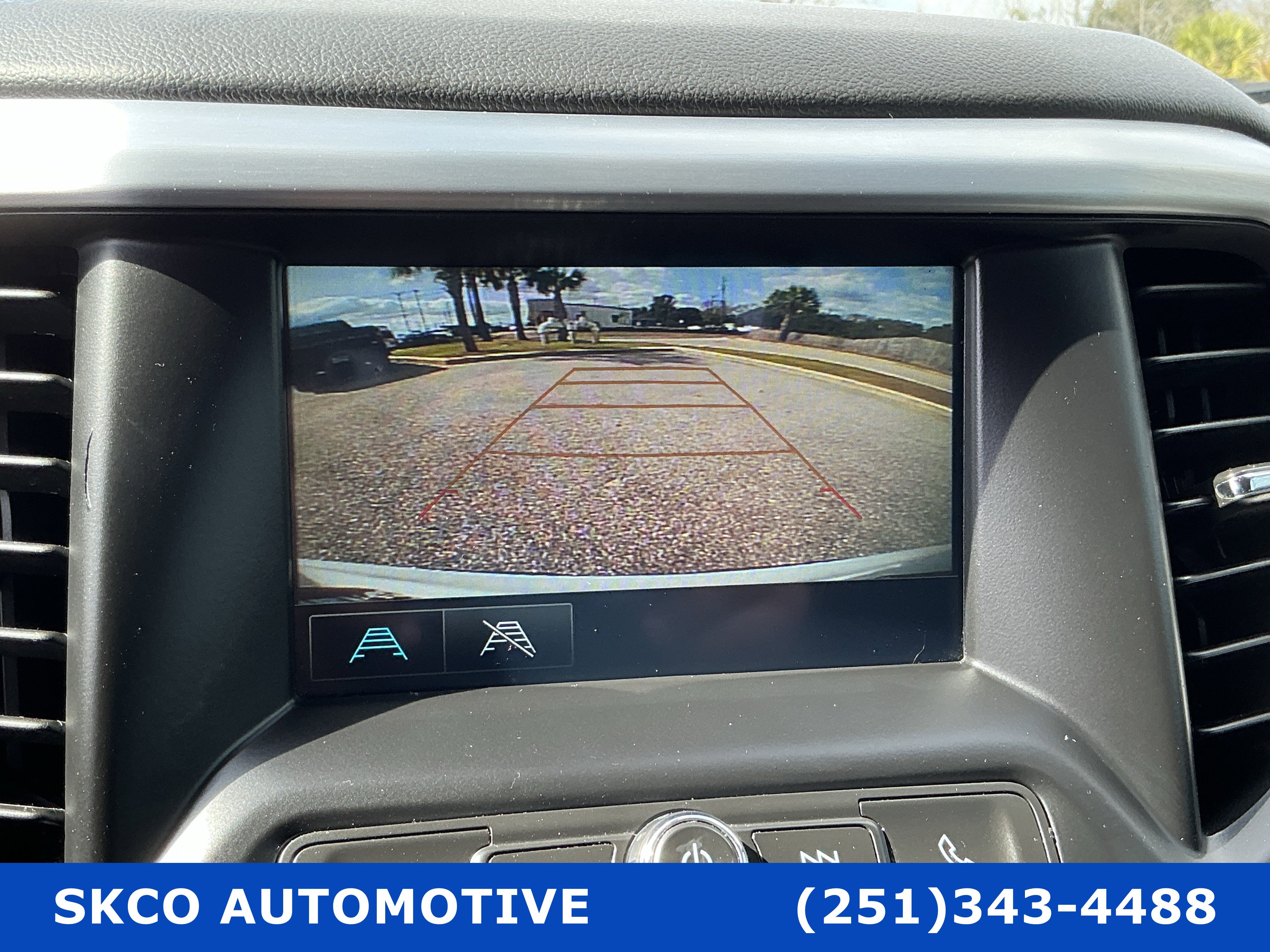 Used 2019 GMC Acadia SLE image 28