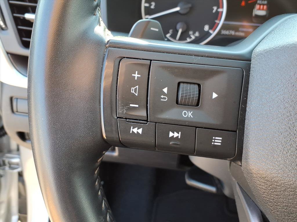 Used 2025 Nissan Rogue SV FWD image 24