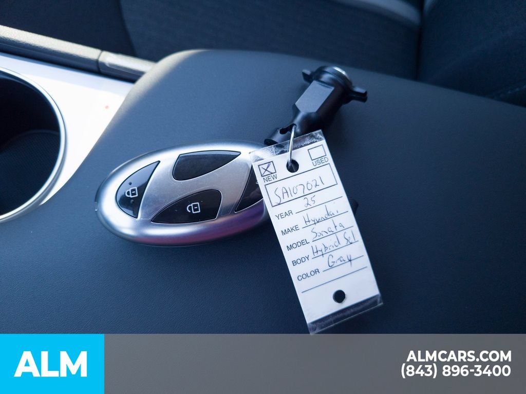 Used 2025 Hyundai Sonata SEL FWD image 31