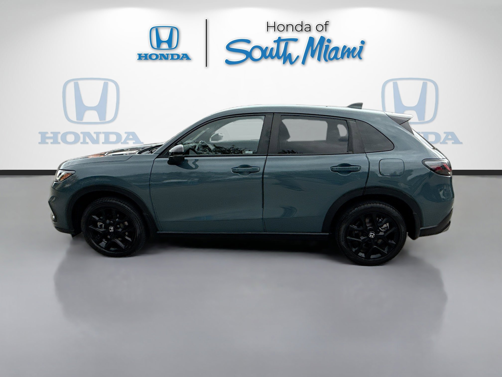 Used 2023 Honda HR-V Sport image 4