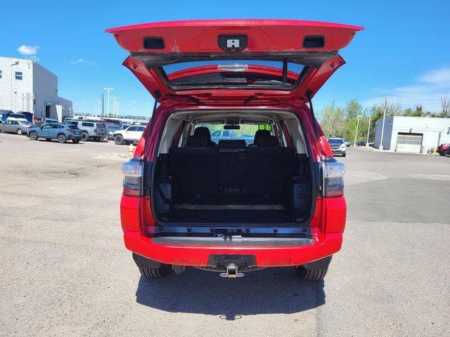 Used 2018 Toyota 4Runner SR5 AWD/4WD image 23