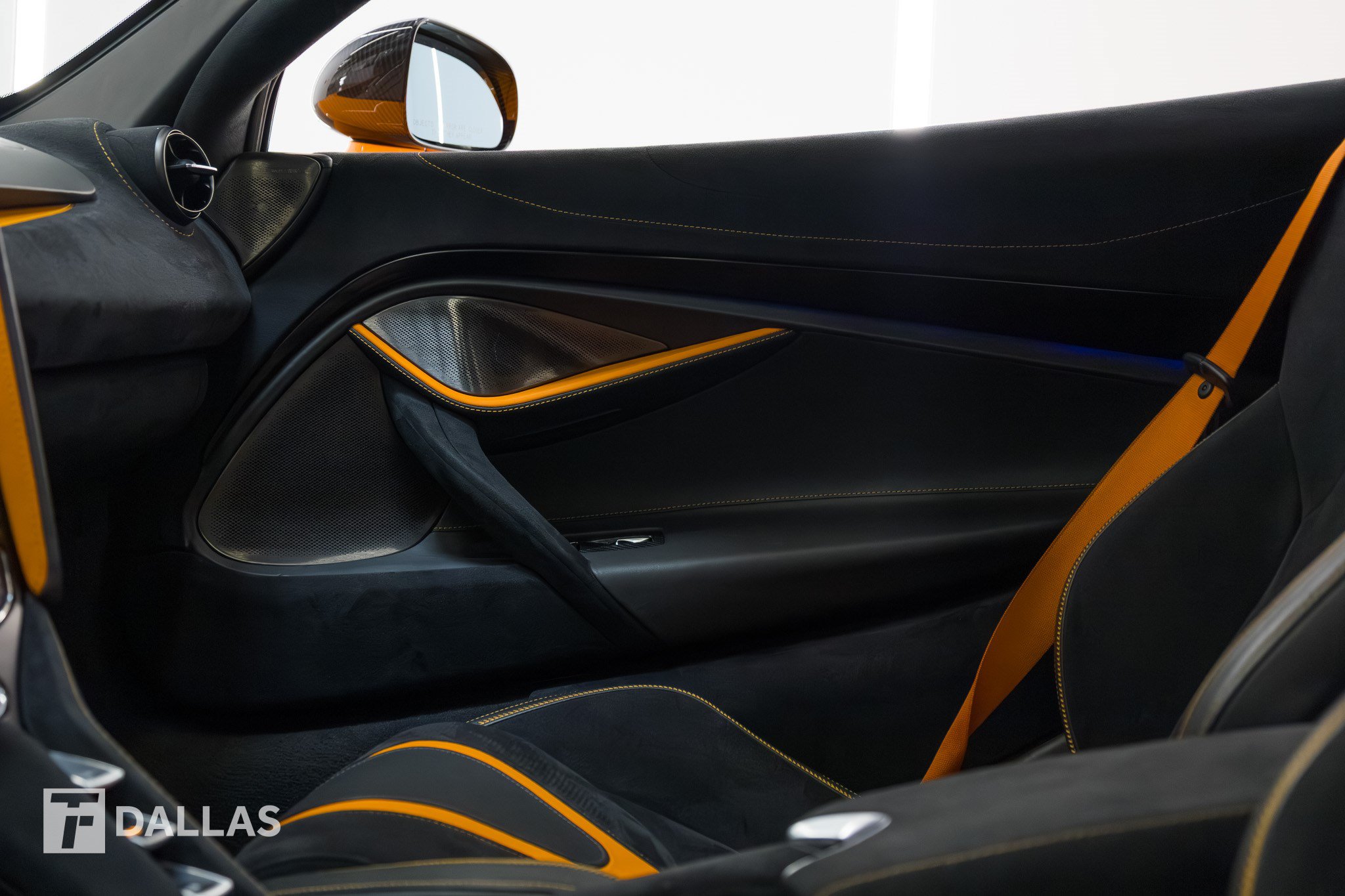 Used 2019 McLaren 720S RWD image 25
