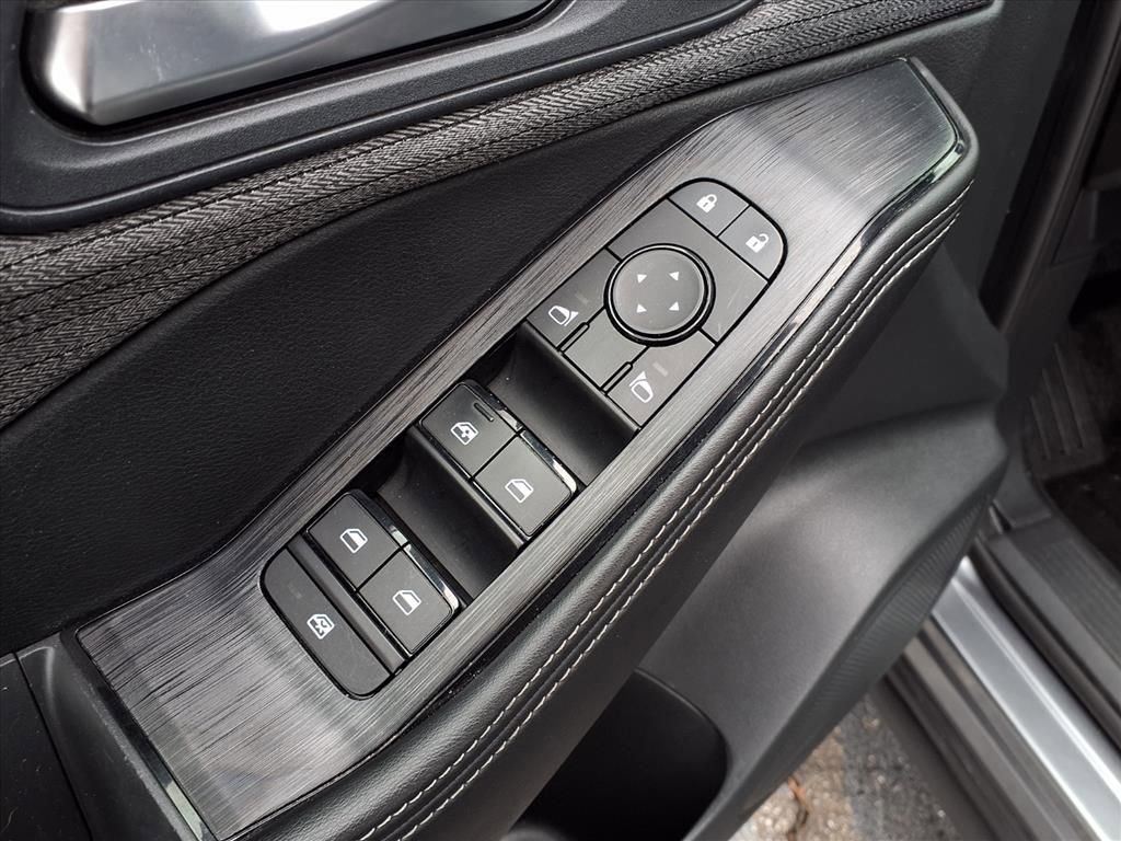 Used 2021 Nissan Rogue SV image 19