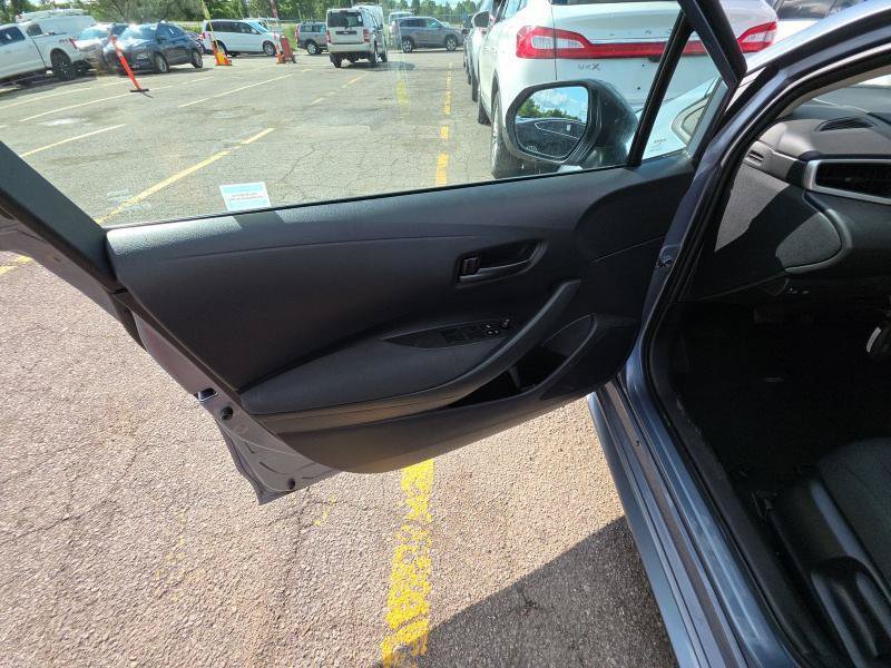 Used 2022 Toyota Corolla LE FWD image 5