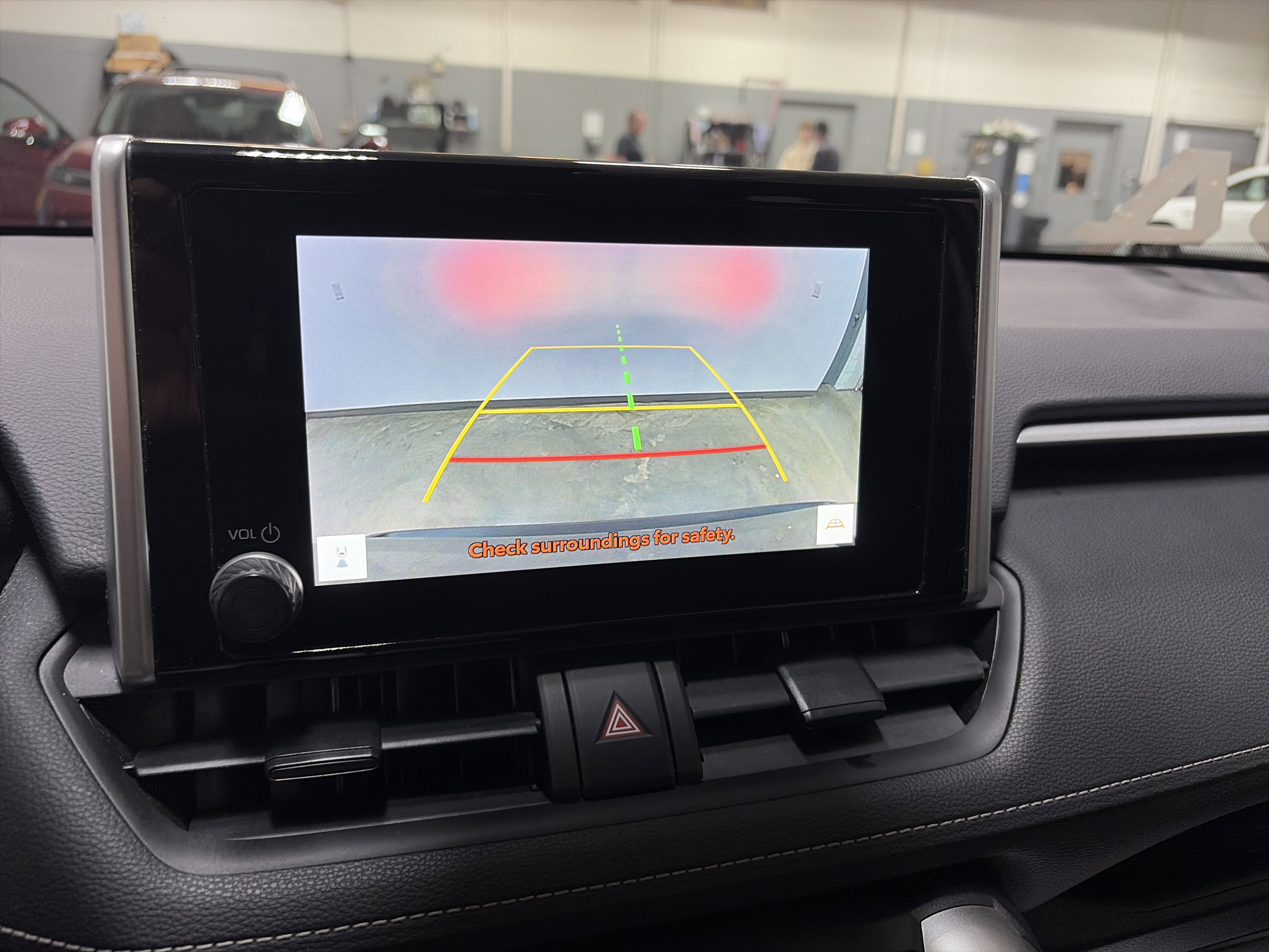 Used 2024 Toyota RAV4 XLE FWD image 18