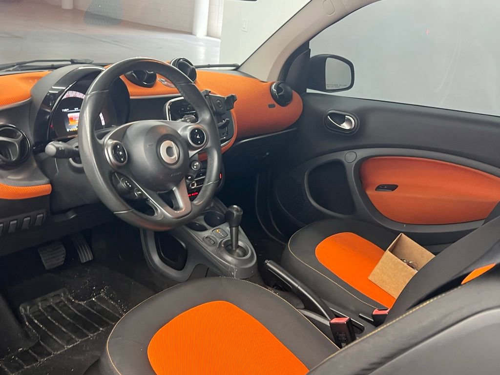 Used 2016 smart fortwo passion image 7