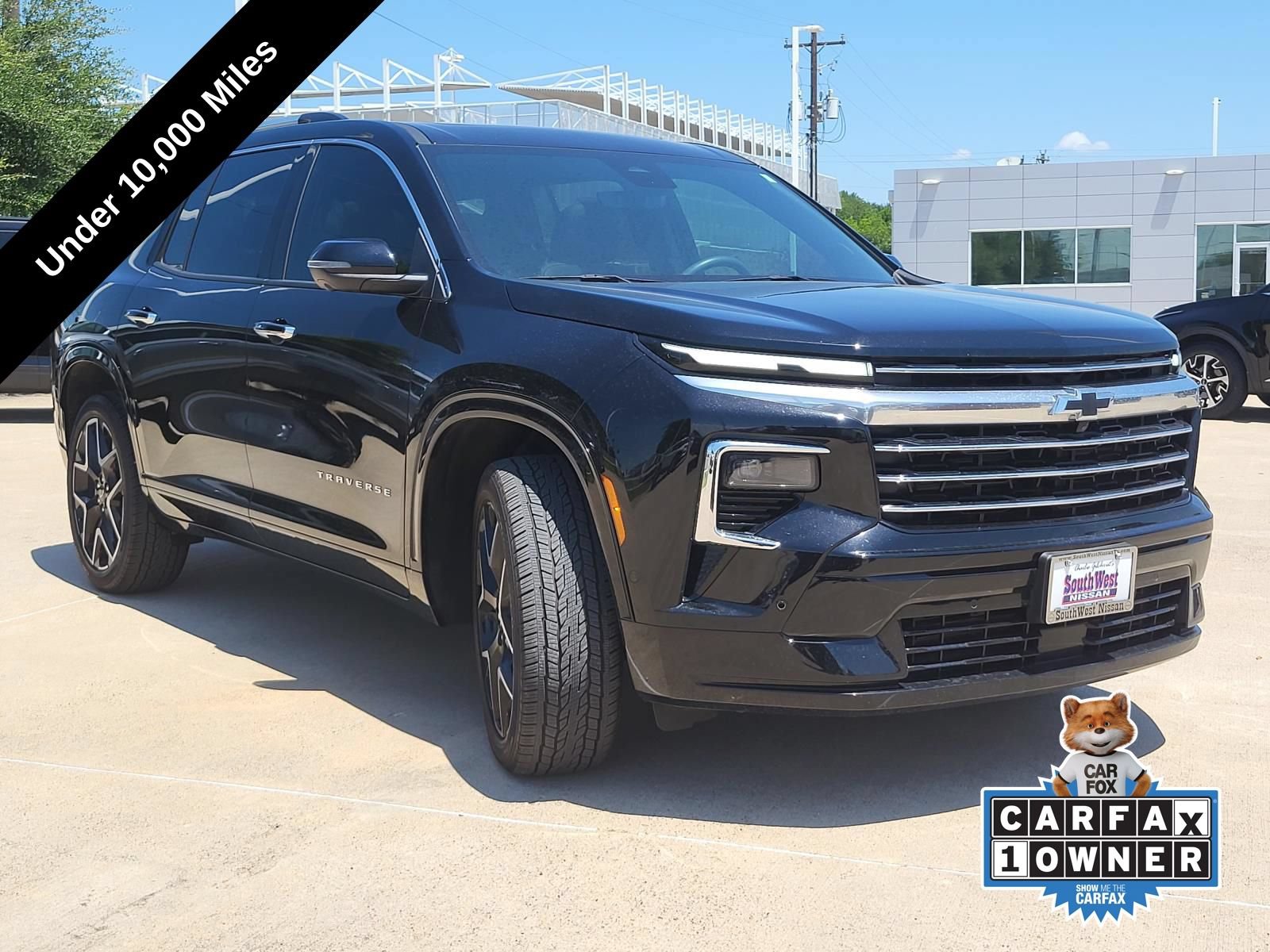 Used 2025 Chevrolet Traverse High Country FWD image 3