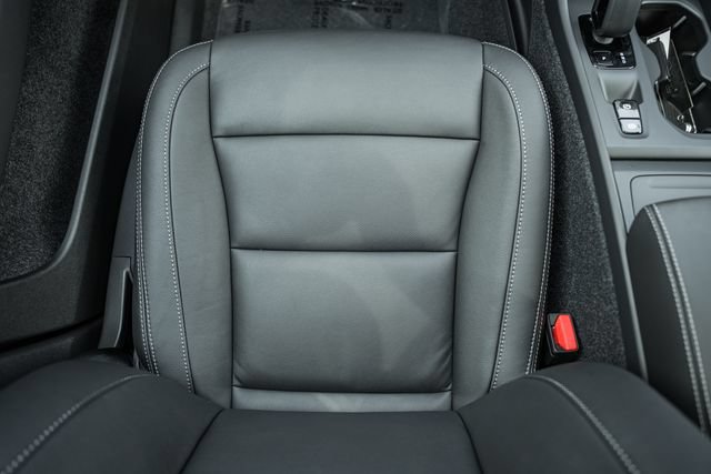 New 2026 Volvo XC40 B5 Core w/ Protection Package Premier AWD/4WD image 30
