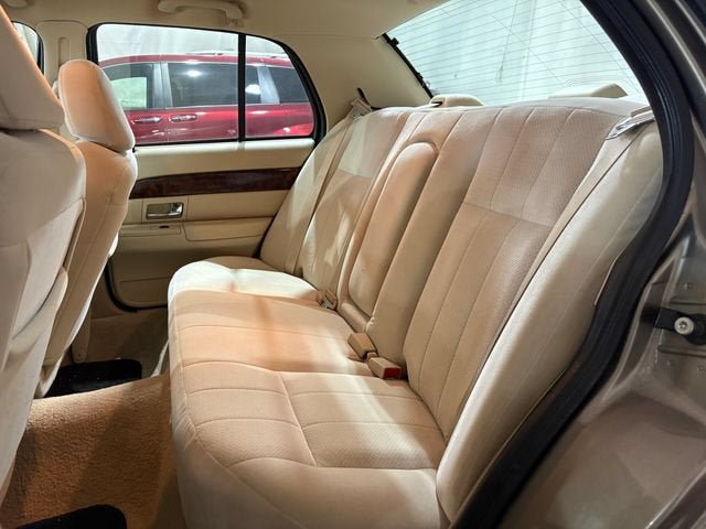 Used 2006 Mercury Grand Marquis GS RWD image 15