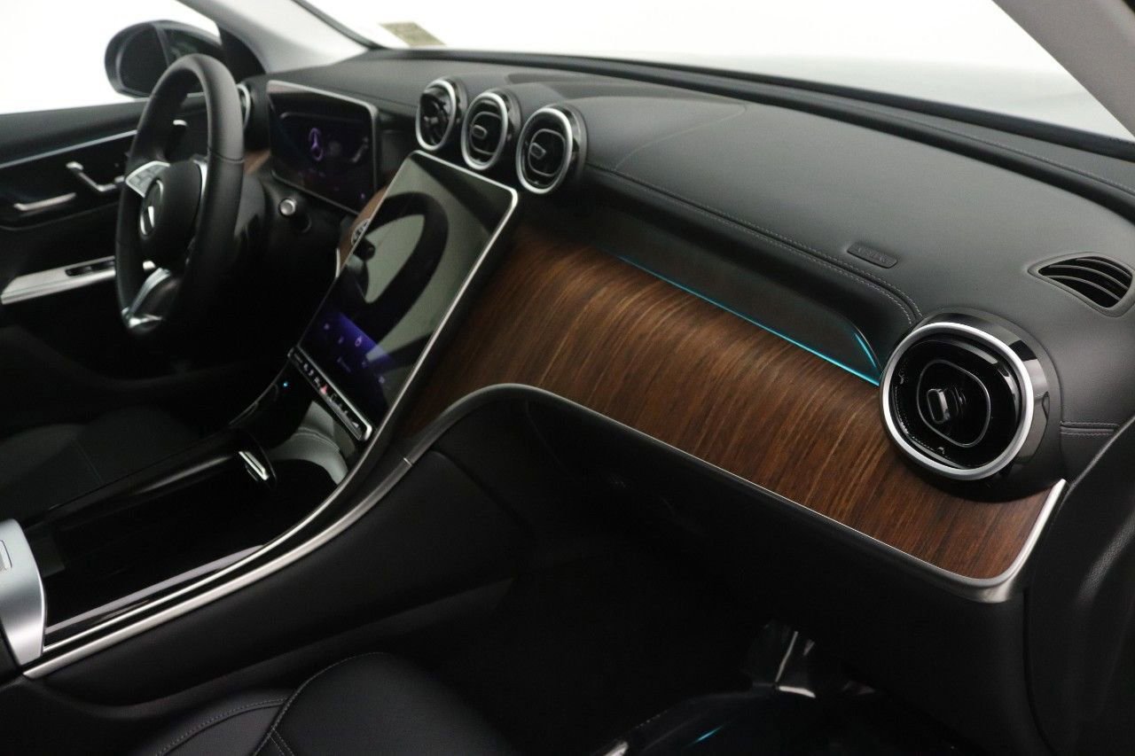 Certified 2025 Mercedes-Benz GLC 350e 4MATIC image 24