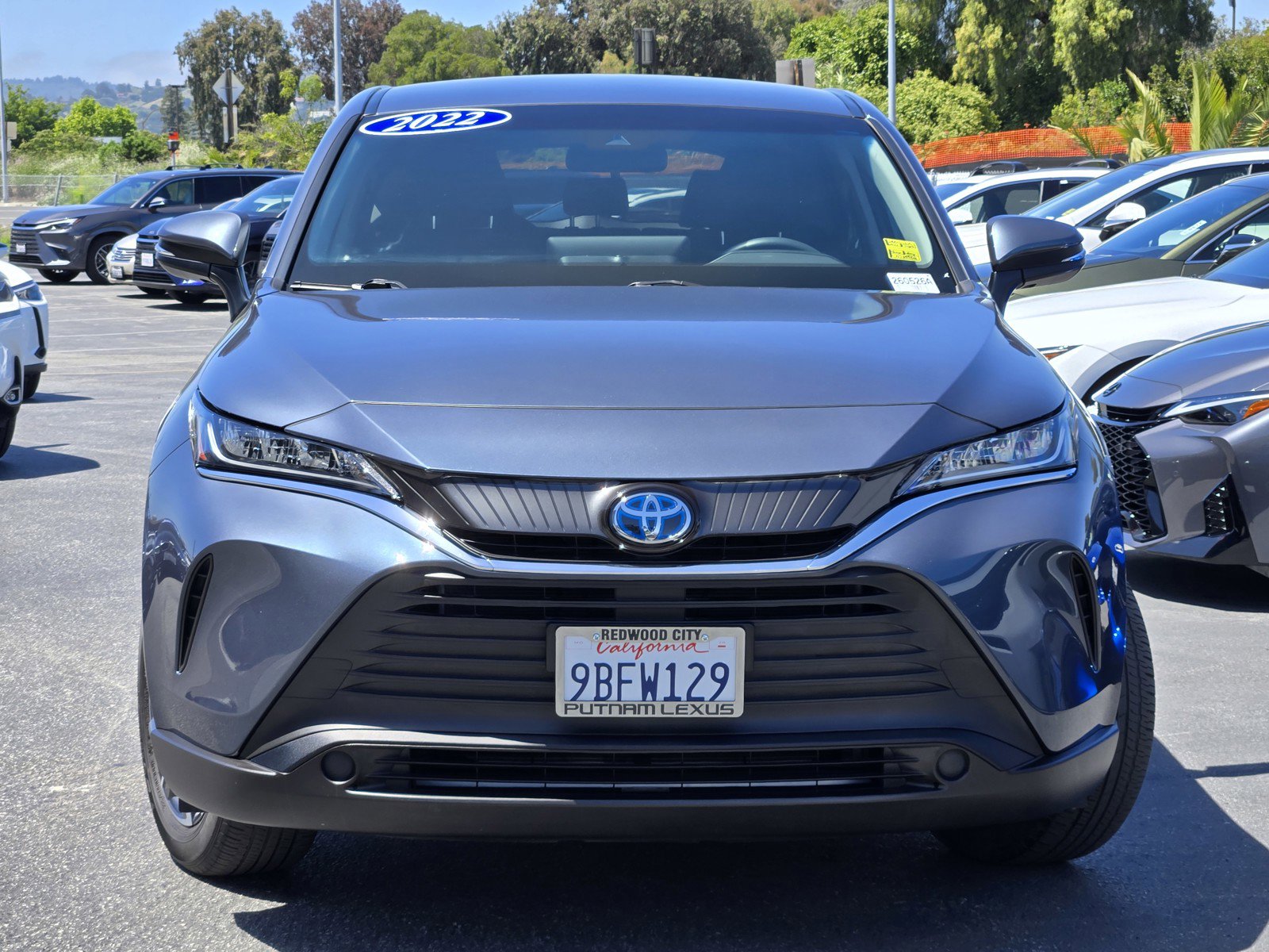 Used 2022 Toyota Venza LE AWD/4WD image 2