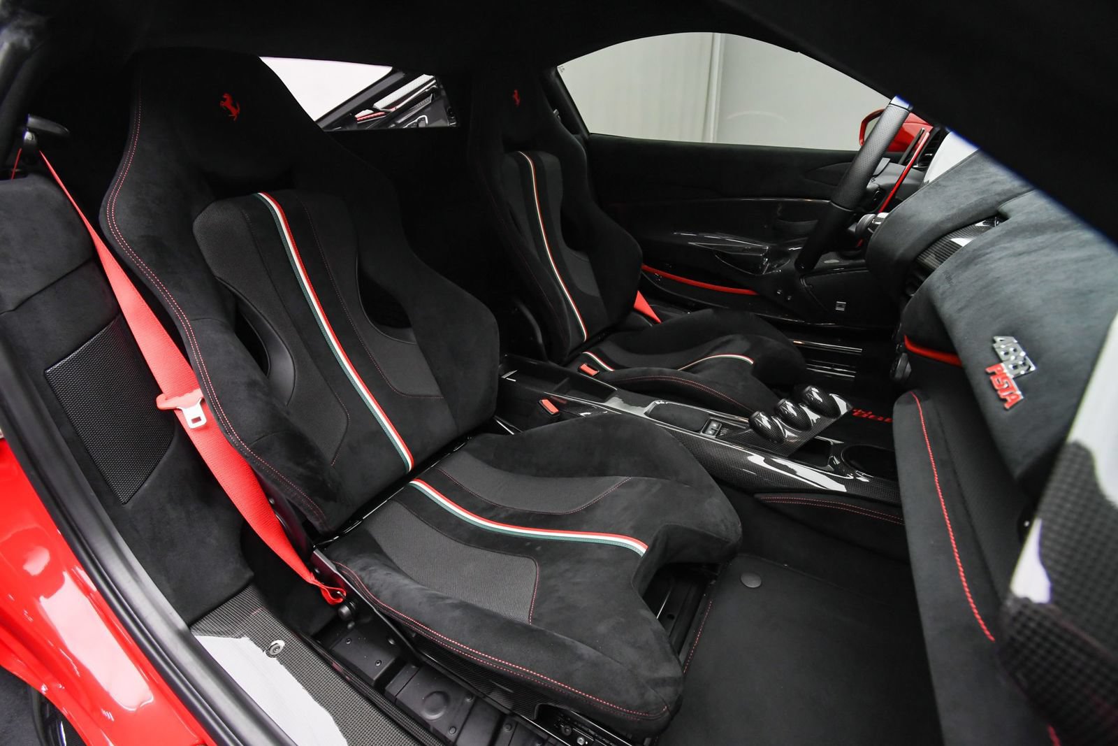 Used 2020 Ferrari 488 Pista Coupe RWD image 56