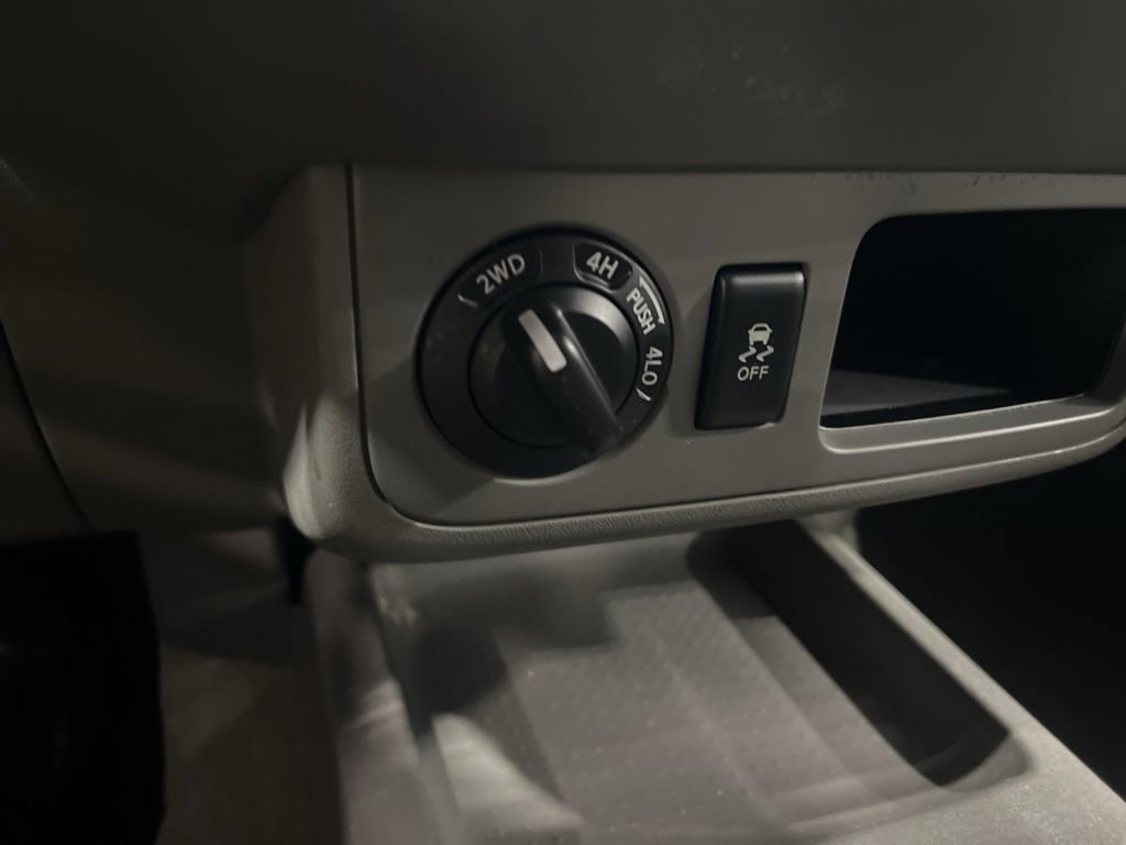 Certified 2018 Nissan Frontier SV image 50