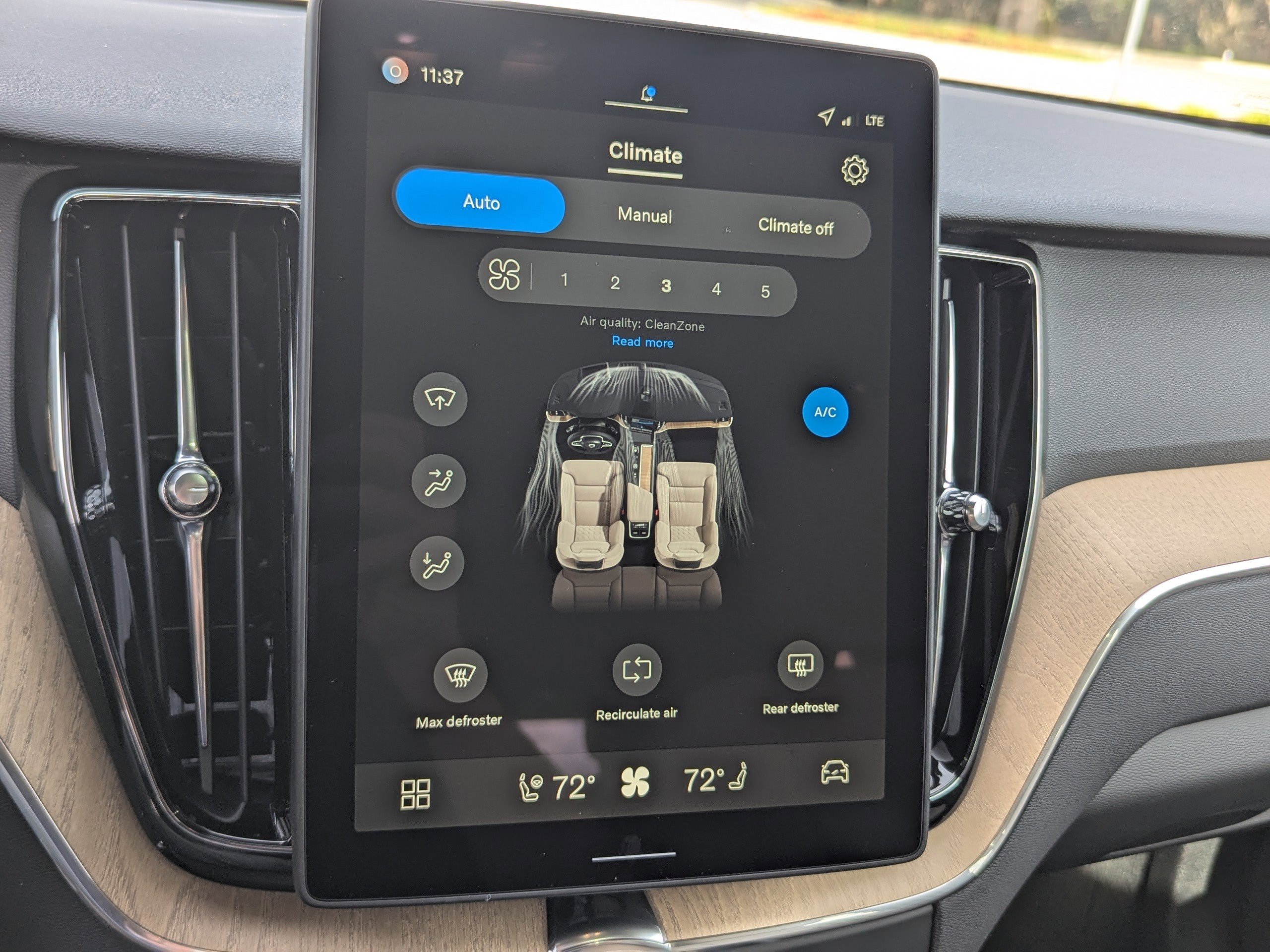 New 2026 Volvo XC60 B5 Core image 23