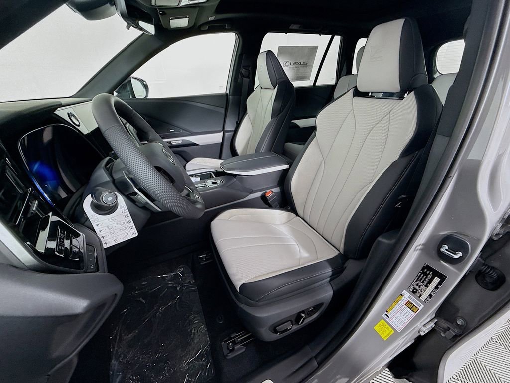 New 2026 Lexus TX 500h AWD image 16