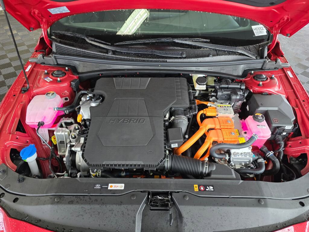 New 2025 Hyundai Elantra SEL image 11