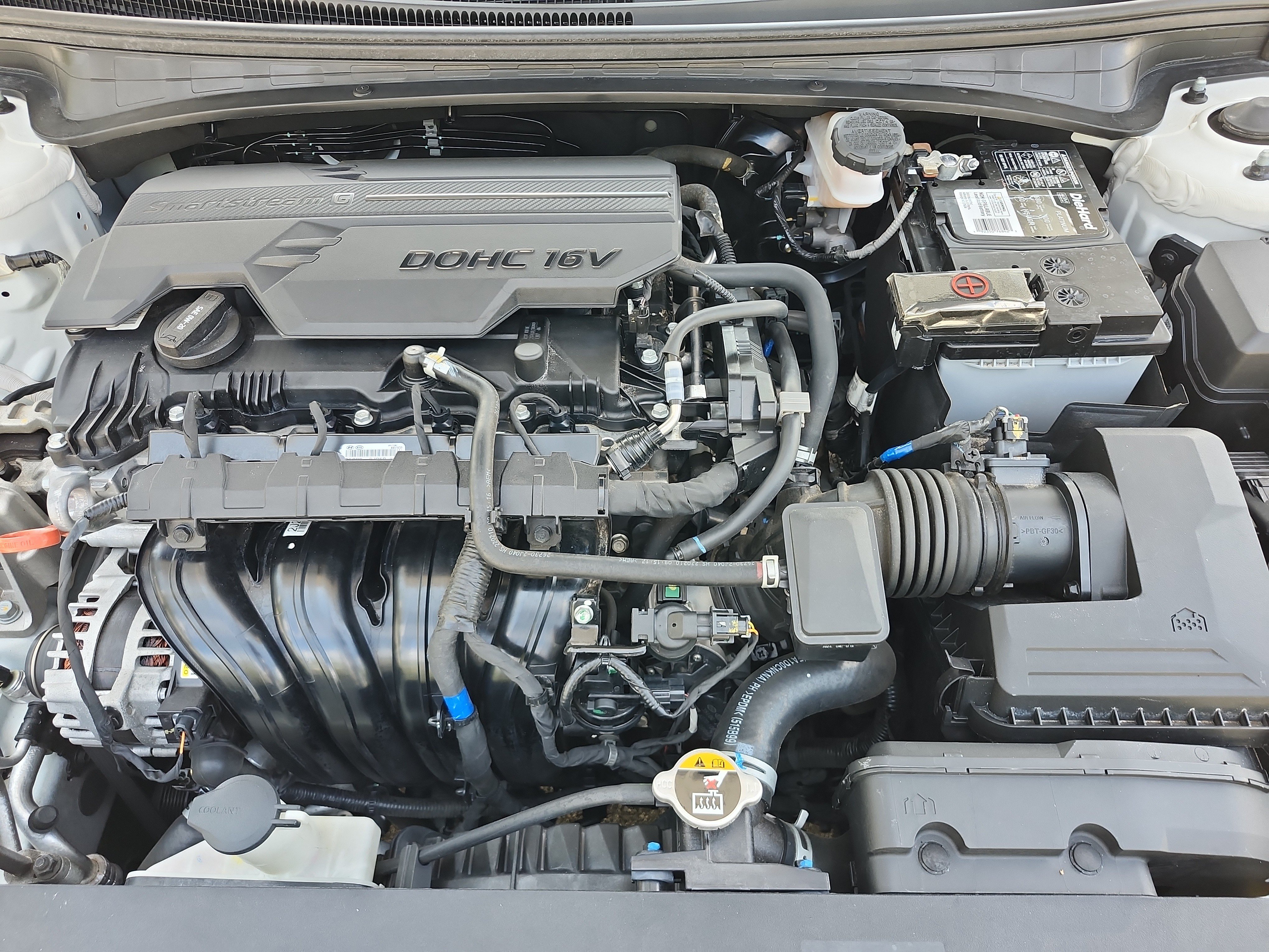 Certified 2023 Hyundai Elantra SE w/ Cargo Package FWD image 17