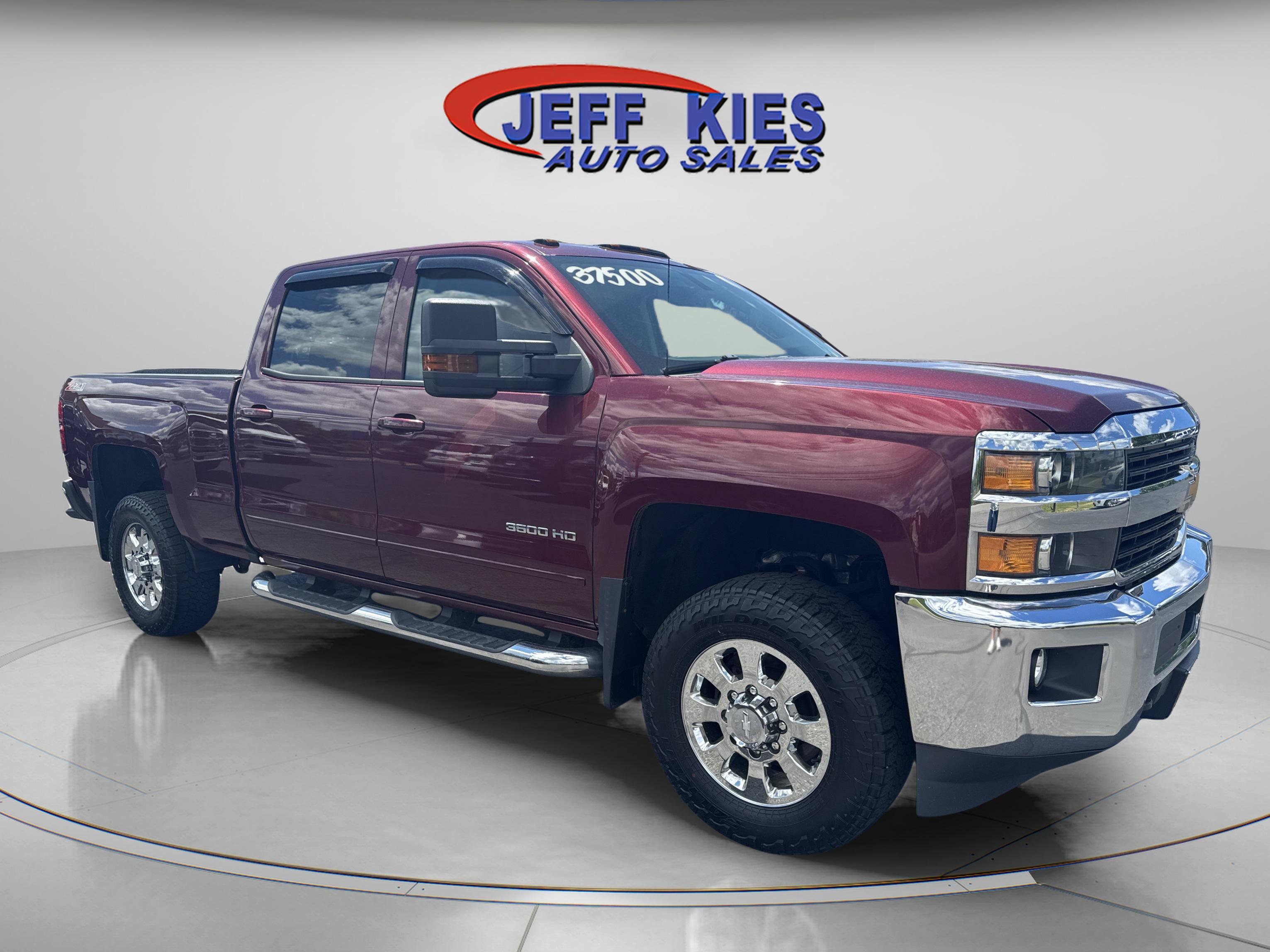 Used 2017 Chevrolet Silverado 3500 LT AWD/4WD image 3