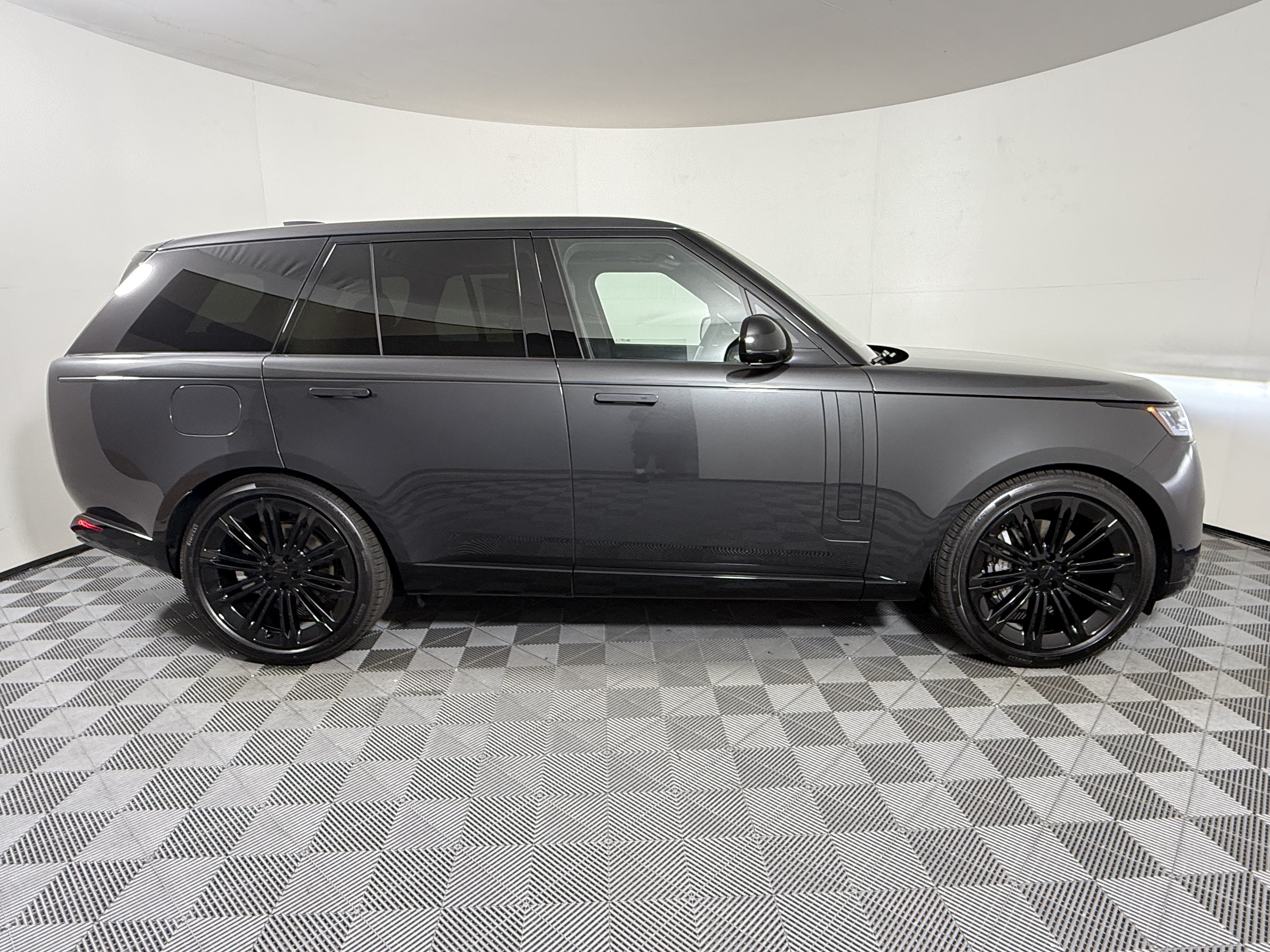 New 2026 Land Rover Range Rover SE AWD/4WD image 8