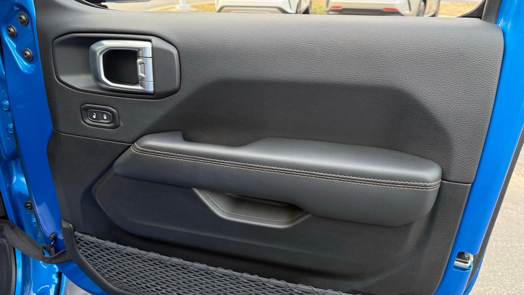 Used 2022 Jeep Wrangler Unlimited Sahara image 19