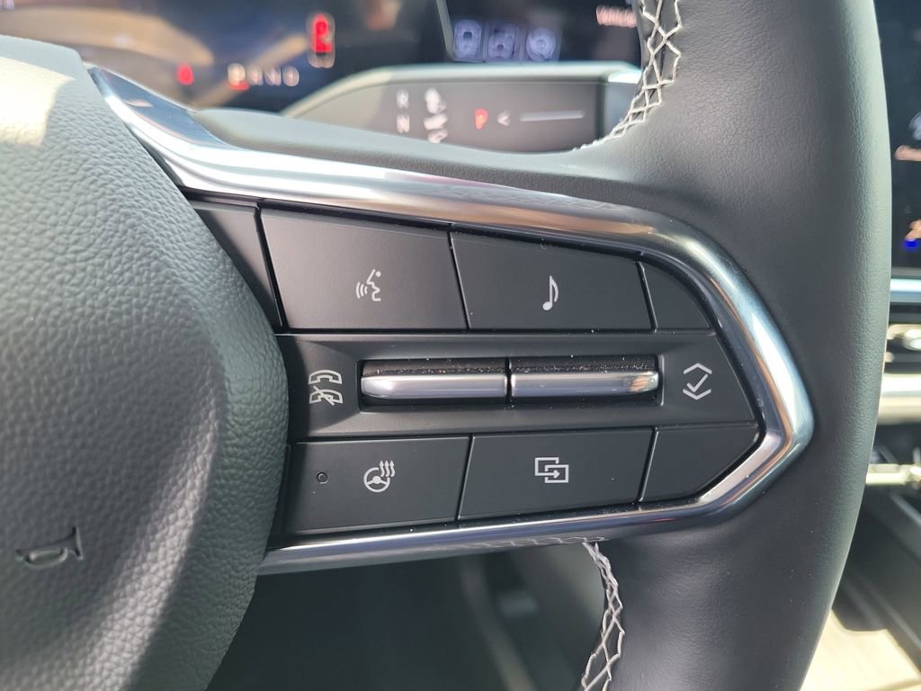 Used 2026 Chevrolet Equinox EV LT FWD image 6