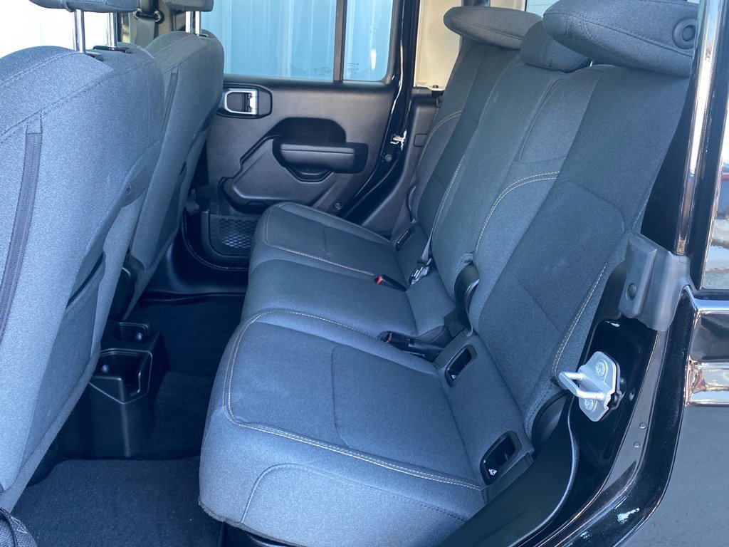 Used 2024 Jeep Gladiator Sport image 21