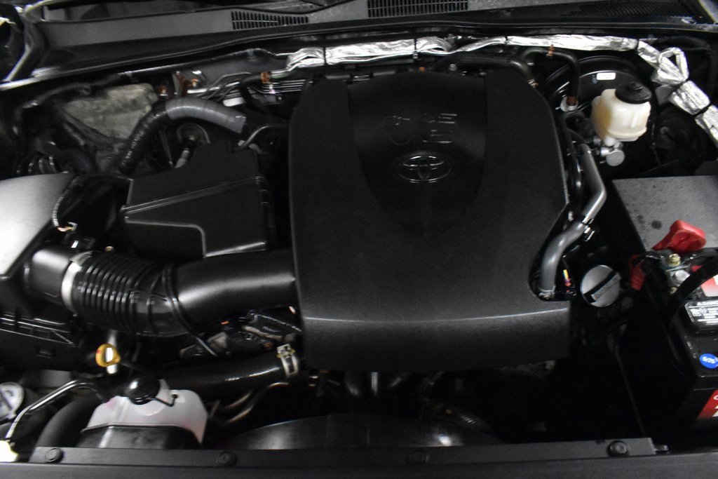 Used 2016 Toyota Tacoma TRD Sport image 10