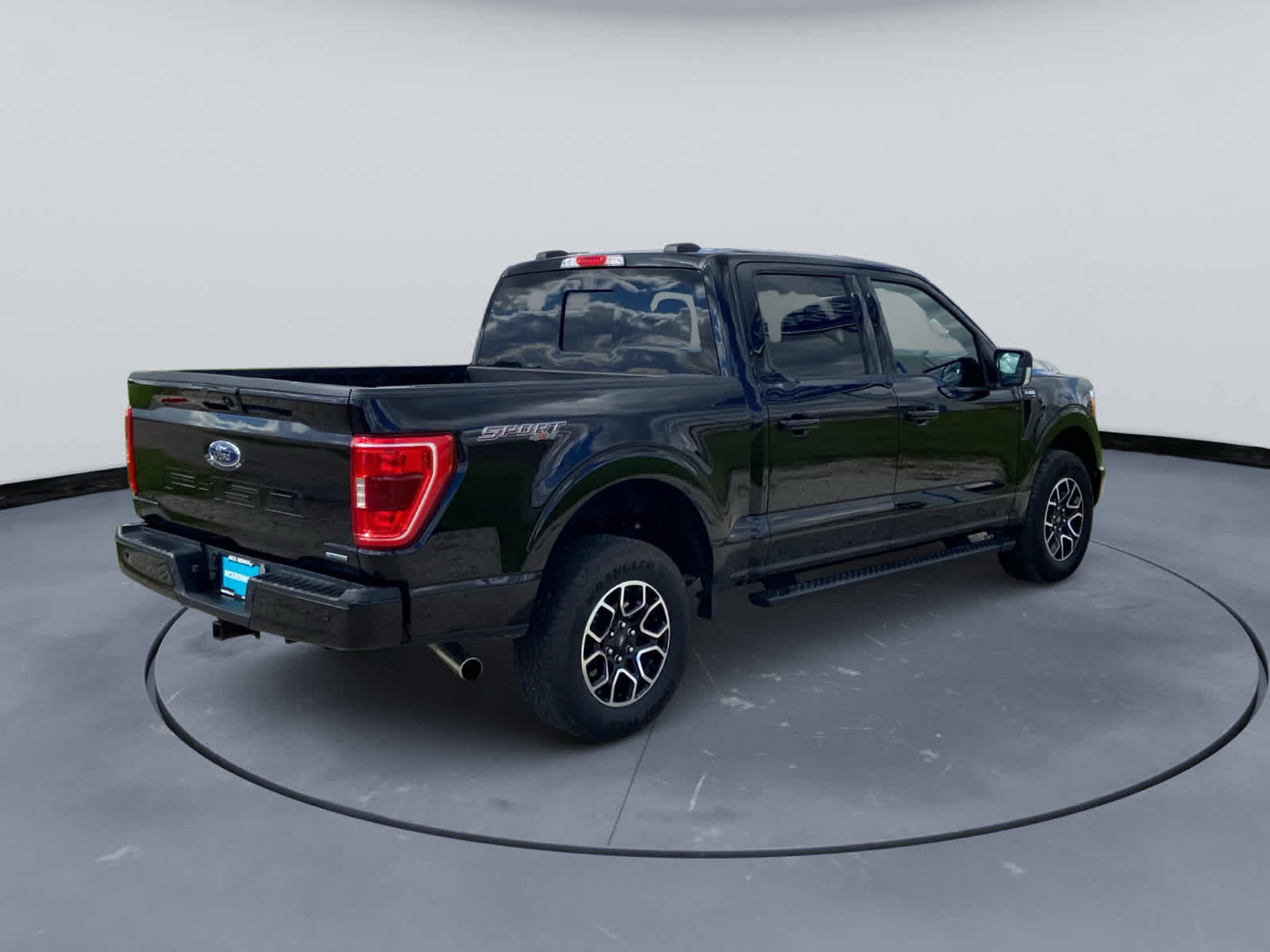 Used 2023 Ford F150 XLT w/ Equipment Group 302A High AWD/4WD image 6