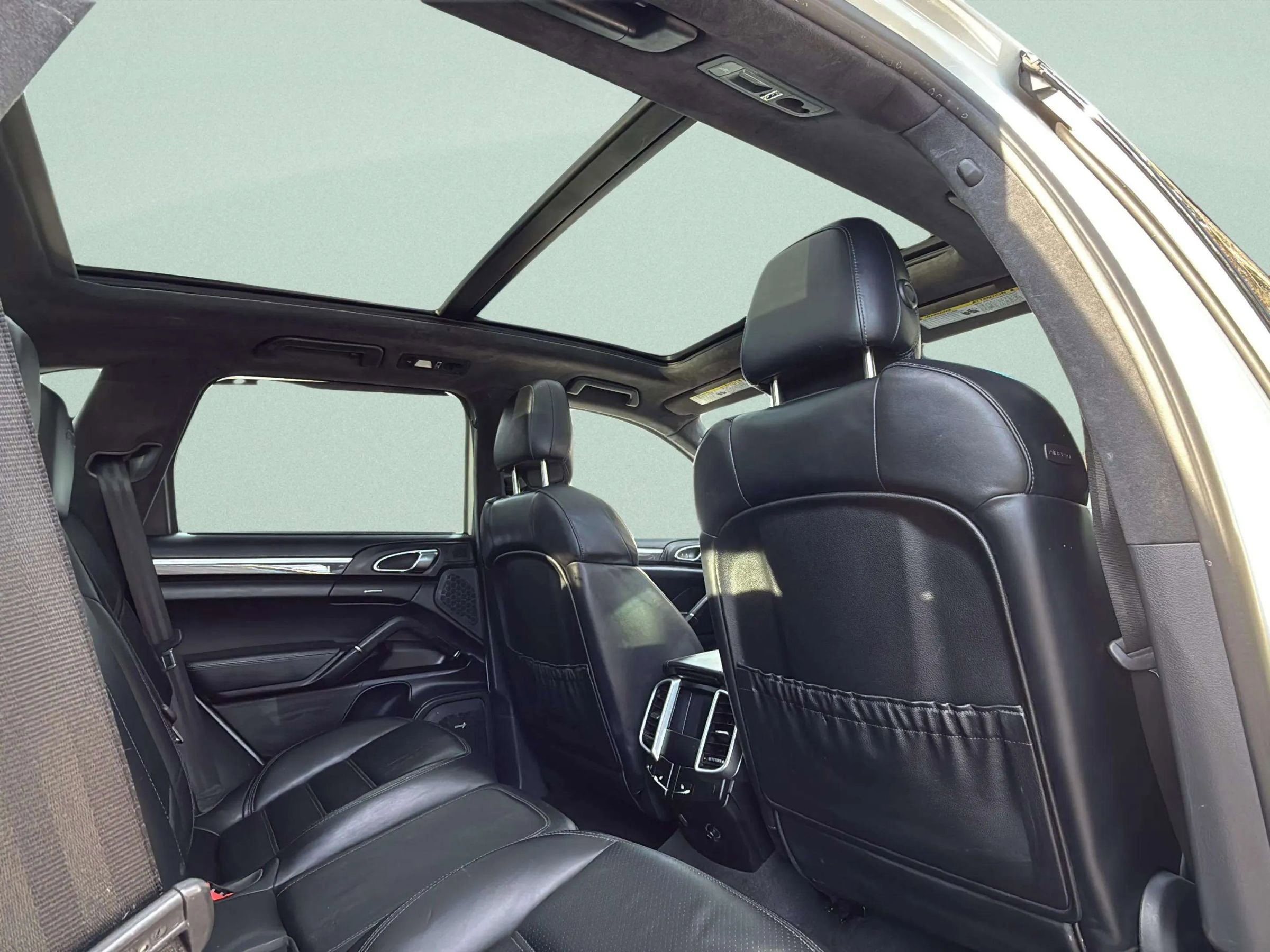 Used 2016 Porsche Cayenne GTS w/ Premium Package Plus image 25