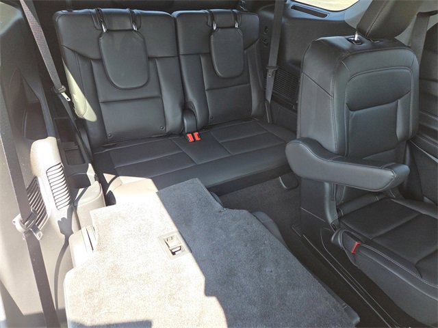 Certified 2024 Ford Explorer XLT w/ Equipment Group 202A image 33