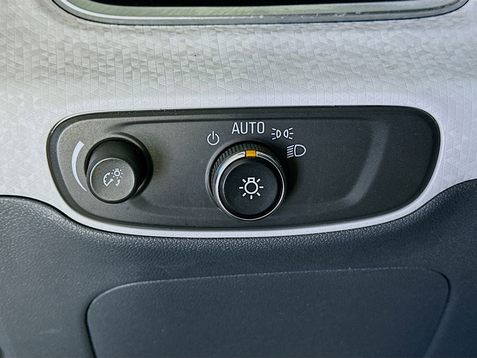 Used 2017 Chevrolet Bolt LT image 16