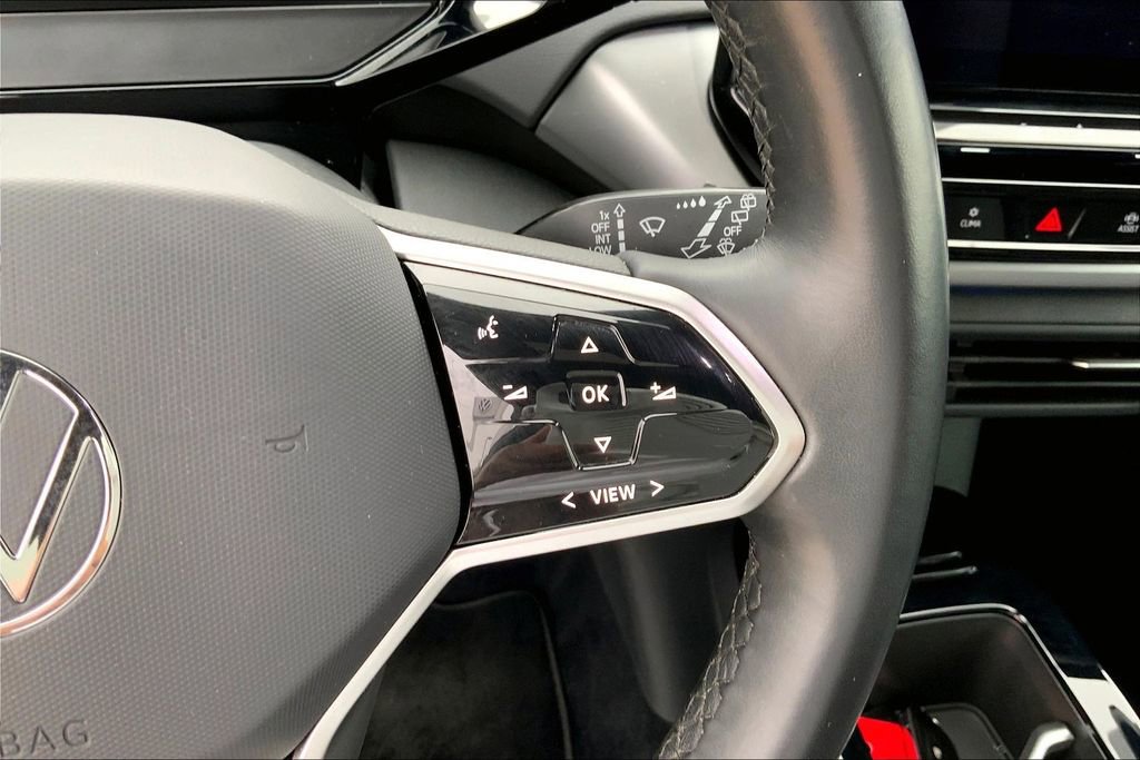 Certified 2022 Volkswagen ID.4 Pro RWD image 18