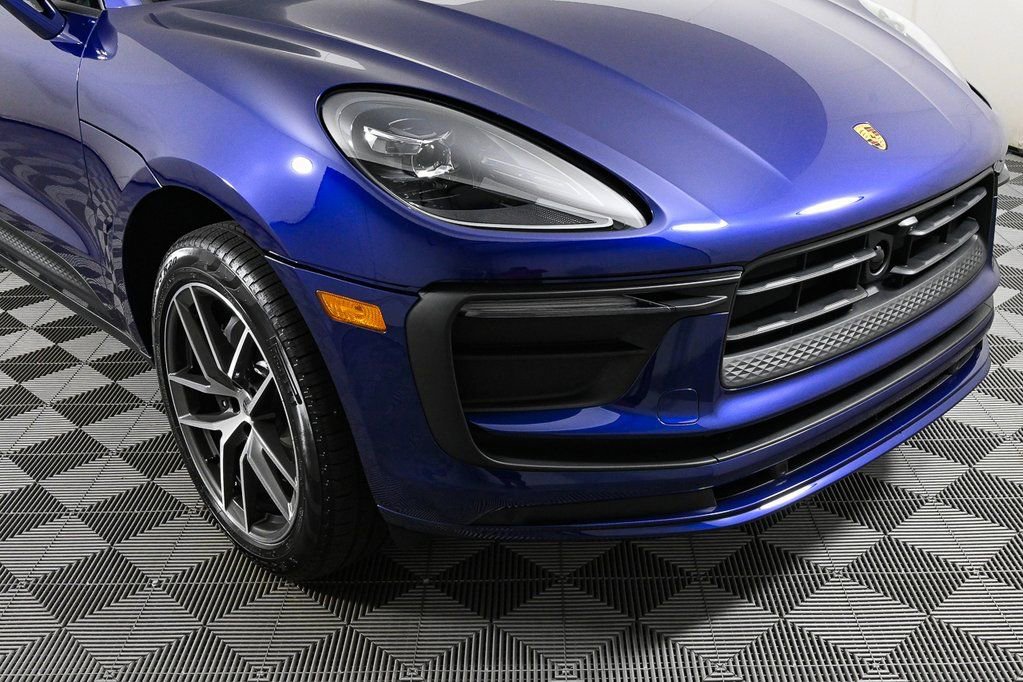 Used 2025 Porsche Macan image 39