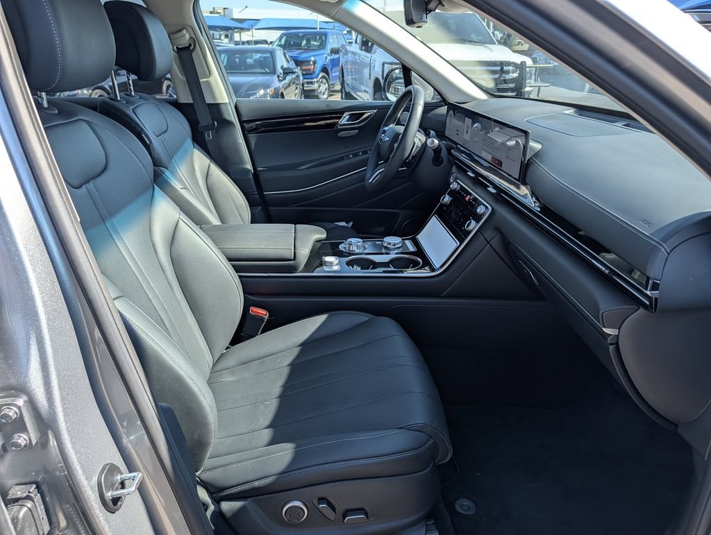 Used 2026 Genesis GV80 2.5T AWD/4WD image 34